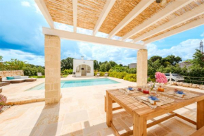 HelloApulia Family Trullo of Silence Locorotondo